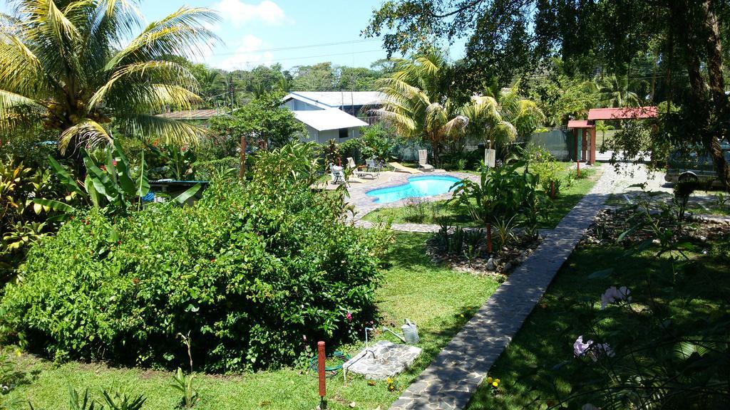 Hakuna Matata Hostel Cahuita Exterior photo