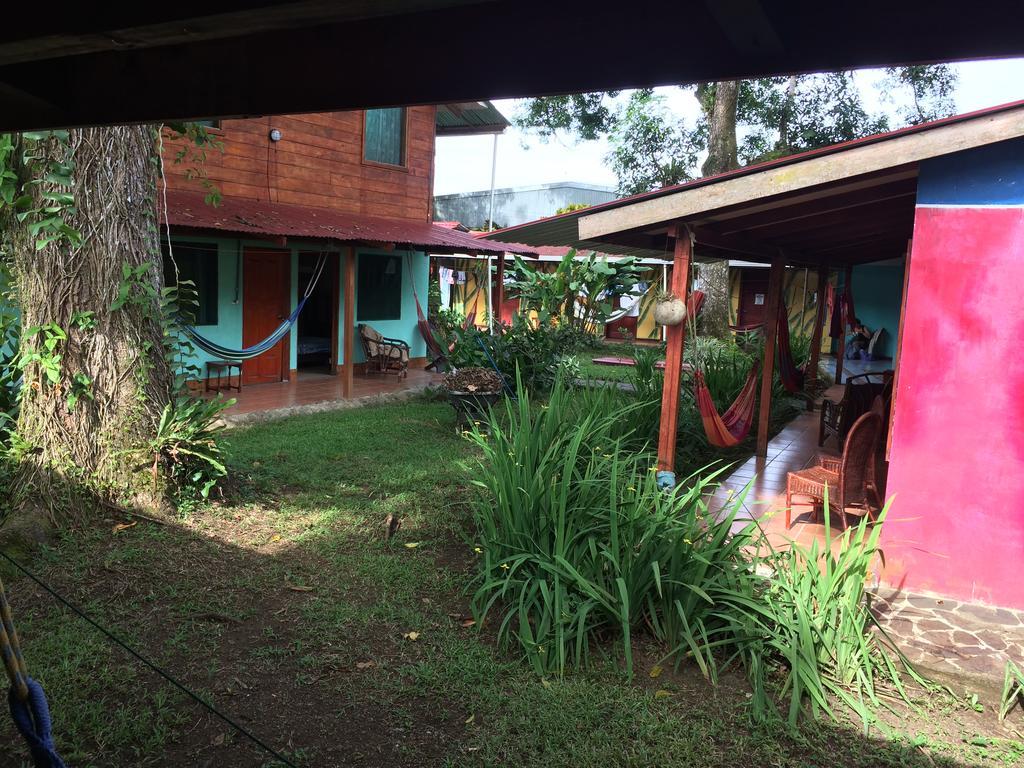 Hakuna Matata Hostel Cahuita Exterior photo